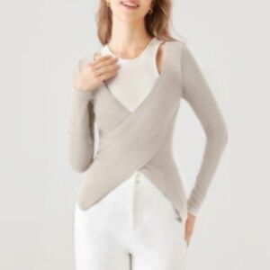 🏷️ OGL Move Contrast Color Faux-Two Surplice Brami Top